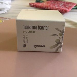 Goodall club clio moisture barrier eye cream new